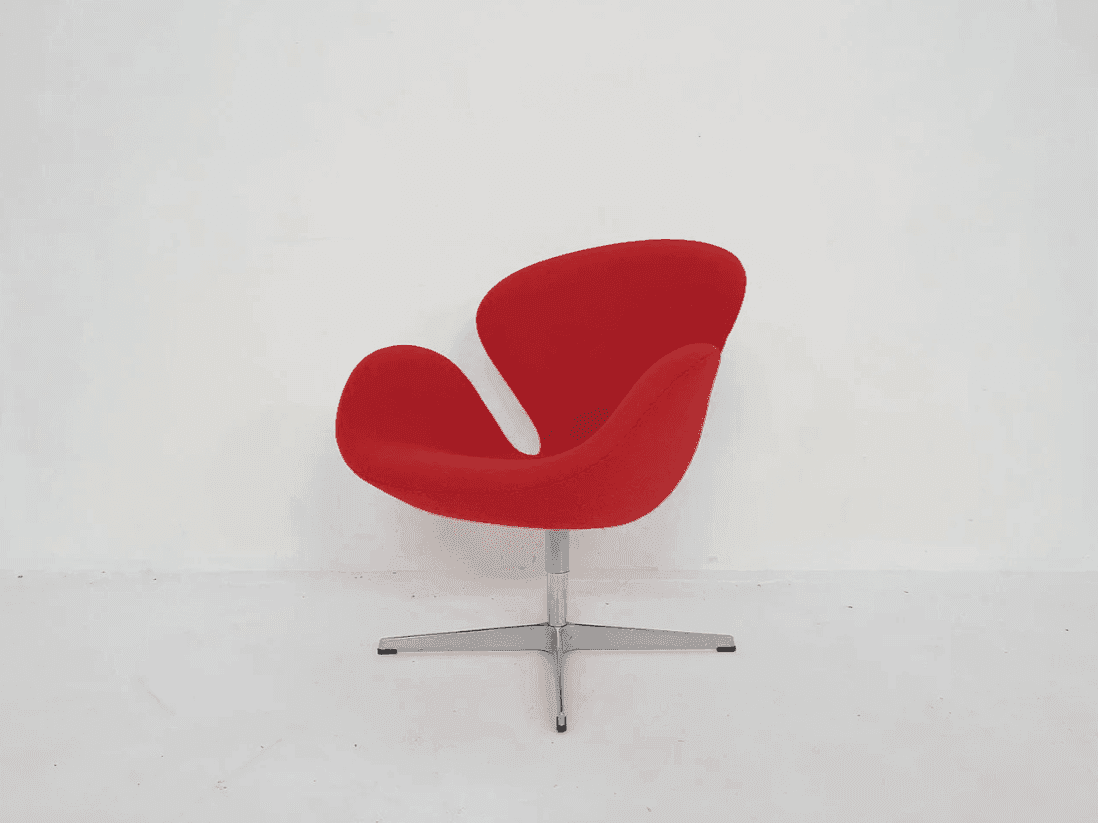 Swan Chair full image