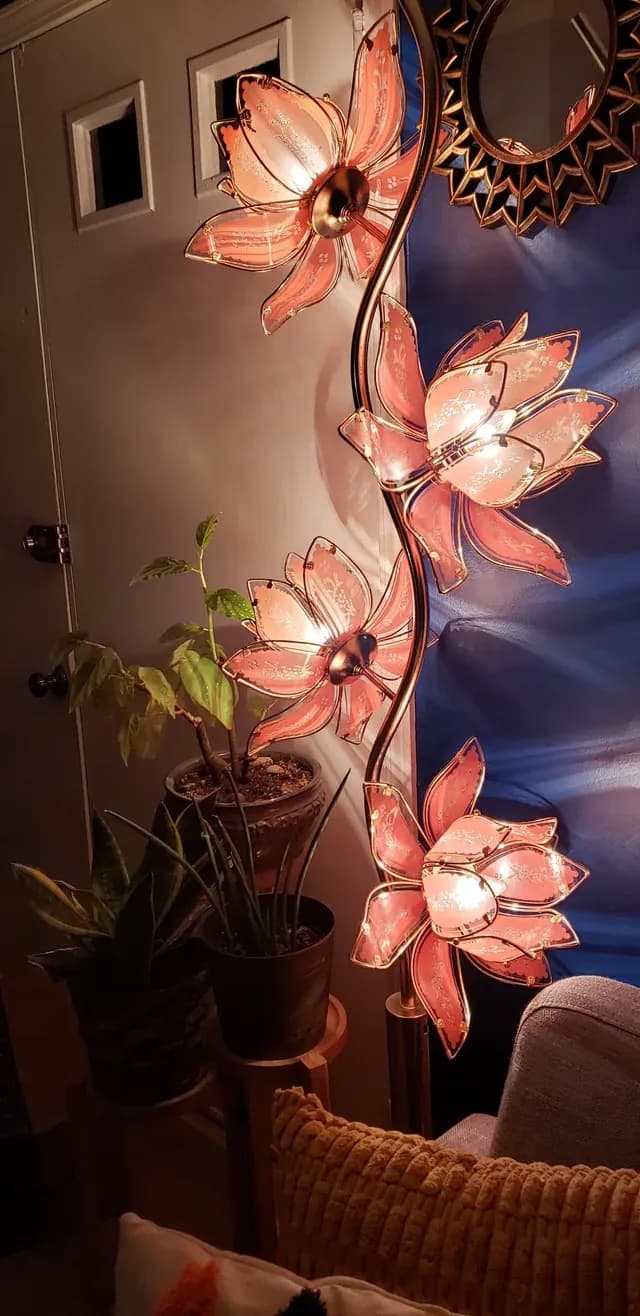 Lotus Lamp main image